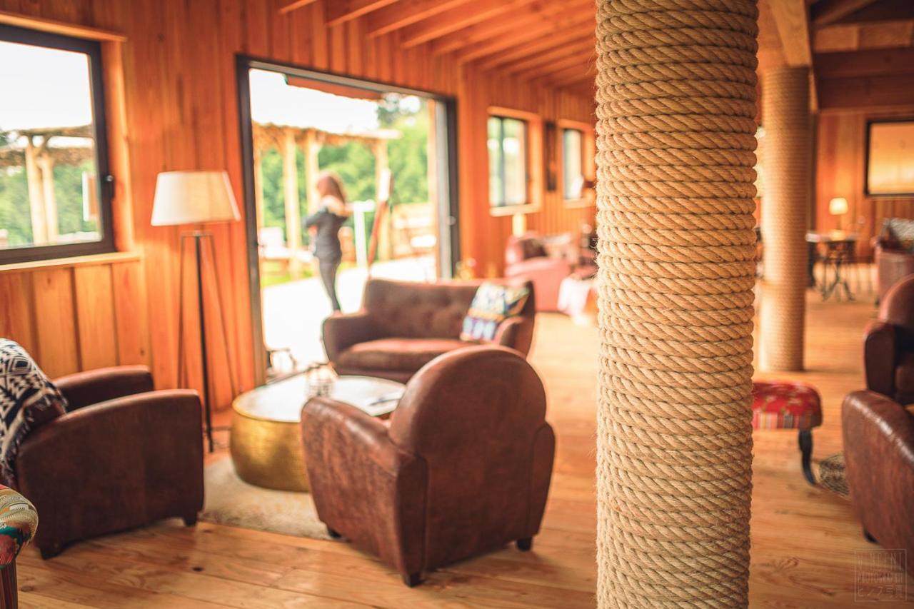 Domaine De La Vitarelle Glamping Villaniere ภายนอก รูปภาพ