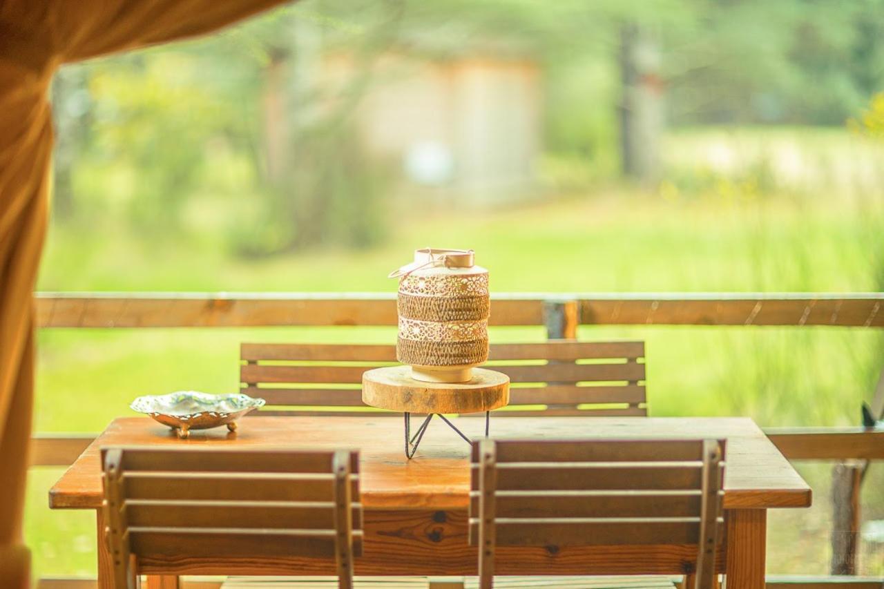 Domaine De La Vitarelle Glamping Villaniere ภายนอก รูปภาพ